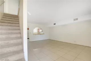 Photo #2: 2135734 Listing 