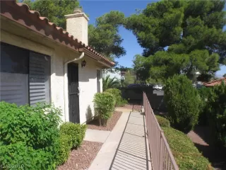 Photo #1: 2135752 Listing