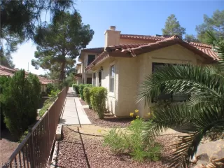 Photo #2: 2135752 Listing