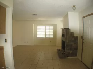 Photo #4: 2135752 Listing