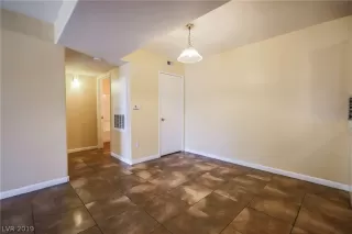 Photo #6: 2135770 Listing