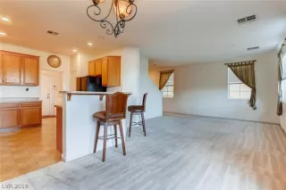 Photo #3: 2135802 Listing 