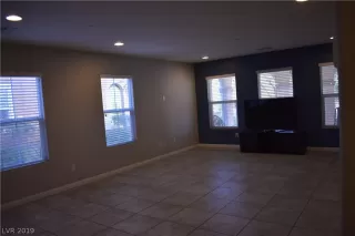 Photo #6: 2135810 Listing 