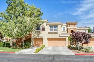 Photo #2: 2135862 Listing