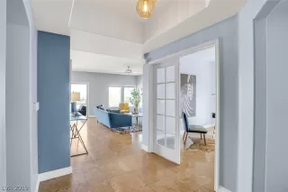 Photo #3: 2135862 Listing