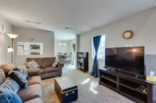 Photo #2: 2135945 Listing 