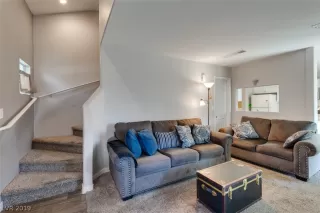 Photo #6: 2135945 Listing 