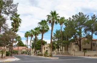 Photo #2: 2135954 Listing