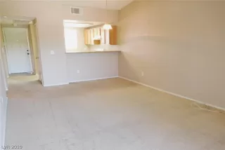 Photo #4: 2135965 Listing