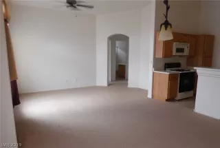 Photo #2: 2135966 Listing