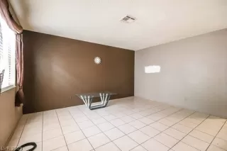 Photo #5: 2135999 Listing 