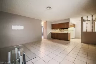 Photo #6: 2135999 Listing 