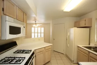 Photo #3: 2136071 Listing 