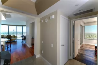 Photo #2: 2136093 Listing 