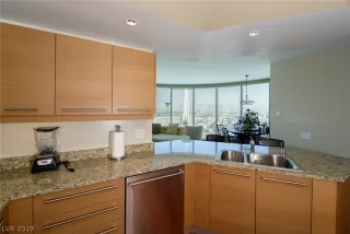 Photo #4: 2136093 Listing 