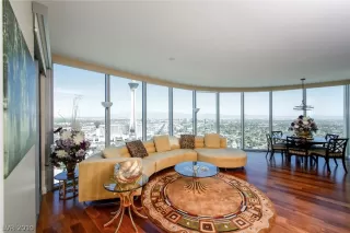 Photo #5: 2136093 Listing 