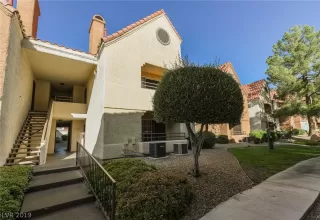 Photo #1: 2136127 Listing