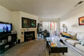 Photo #3: 2136127 Listing