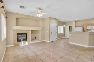 Photo #2: 2136169 Listing