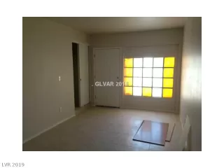 Photo #3: 2136178 Listing 