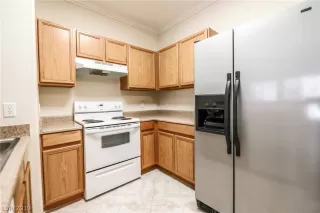 Photo #2: 2136203 Listing 