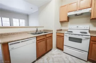 Photo #4: 2136203 Listing 