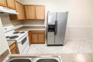 Photo #5: 2136203 Listing 