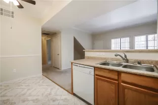 Photo #6: 2136203 Listing 