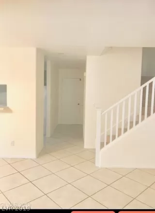 Photo #3: 2136223 Listing 