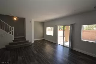 Photo #1: 2136295 Listing 