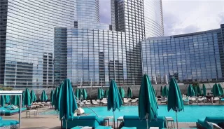 Photo #4: 2136297 Listing