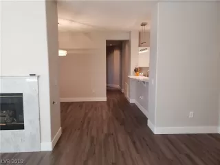 Photo #3: 2136301 Listing