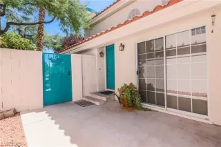 Photo #6: 2136344 Listing