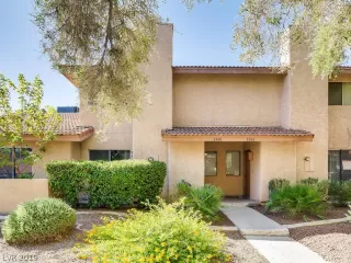 Photo #1: 2136364 Listing 