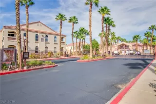 Photo #1: 2136382 Listing 
