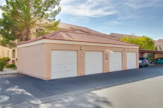 Photo #4: 2136382 Listing 