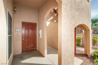 Photo #6: 2136382 Listing 