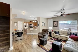 Photo #3: 2136403 Listing 