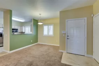 Photo #3: 2136429 Listing