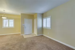 Photo #5: 2136429 Listing