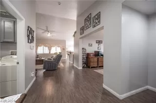 Photo #2: 2136465 Listing