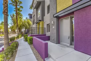 Photo #3: 2136480 Listing