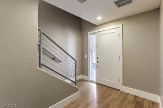 Photo #4: 2136480 Listing