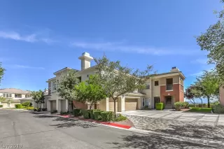 Photo #1: 2136537 Listing