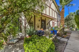 Photo #1: 2136564 Listing