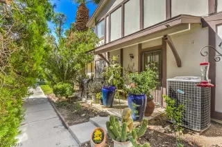 Photo #2: 2136564 Listing