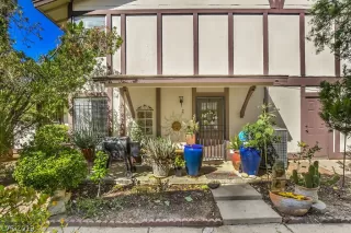 Photo #5: 2136564 Listing