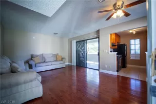 Photo #1: 2136578 Listing