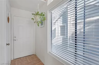 Photo #2: 2136581 Listing