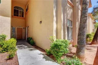 Photo #1: 2136593 Listing